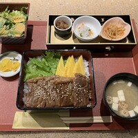 個室和食 肉割烹 吟次郎 品川駅前店 - 
