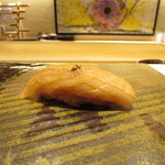 鮨 たかはま - 軽く漬けにして出汁に漬けた明石の鰆