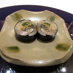 鮨 たかはま - 軽く〆た鯖の磯辺巻き