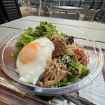 自然やソウル - パクチー肉味噌ビビンバ