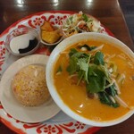 ラタナコーシン - トムヤムラーメンのセット＋チャーハン