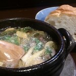 サケとスミビとロシュタン - 砂ずりのアヒージョ