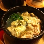 松山はまさく - 牡蠣と六白豚のちり鍋です。