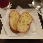 ガーリックラスク（お酒のお通し）