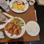 Ishiyaki omuraisu dainingu kuroba dikitchin - びっくりからあげランチ