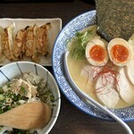 濃厚鶏白湯らーめん 麺匠なべすけ - 