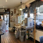 つけめん番長 銀 - 綺麗な店内