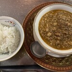 ラヴィリンス - 飲料麻婆豆腐丼