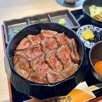 炭火和牛焼肉もうもう亭 広小路店 - 