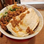 らーめんやまちゃん - 相変わらずの存在感。