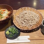 冨士屋 - ざるそばとカツ丼