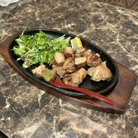 馬刺しと焼き鳥 グルマン三年坂 - 