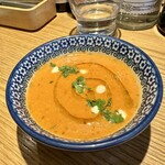 サラーム - トマトとハリッサのスープ