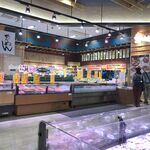 魚太郎 市場食堂 - 売り場の方