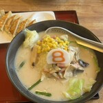 ８番らーめん - 料理写真: