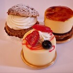 フランス菓子＆カフェ 砂糖の華 - 料理写真:シューカプリス、シブースト·ペイザンヌ、砂糖の華