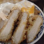 六助うどん - カツ断面