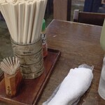 六助うどん - 2名席