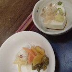 六助うどん - 奴にお新香