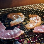 ホルモン焼肉 - 