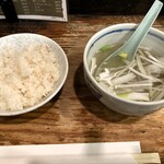 一隆 - 麦飯＆テールスープ