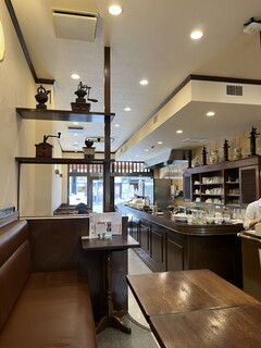 コーヒーハウス マキ - 落ち着いた雰囲気の京都の街に溶け込む喫茶店です。