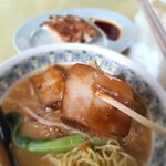 中国ラーメン彩龍 - 角煮。