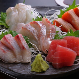 浜焼酒場 トロハチ_1