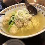 万葉軒 ワンタン麺&香港飲茶Dining - 