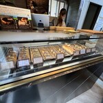 バスクチーズケーキ専門店 RICO - 店内