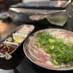 焼肉はなれ - 