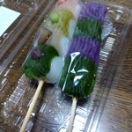 さくらの夢見屋 小町通り本店 - 右　あじさい、左　4色