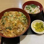 Teuchi Udon Sakaide - 親子丼定食800円