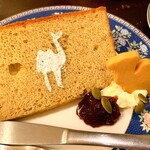 森のらくだ - バナナシフォンケーキ