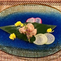 鮨弥栄 - 皮剥肝和え