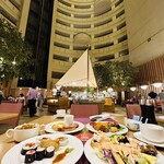 Shangri-La's Far Eastern Plaza Hotel - 