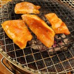 h Shichirin Yakiniku Anan - トントロ