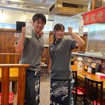 Hakata Teppanyaki Niku Domannaka - スタッフも元気です