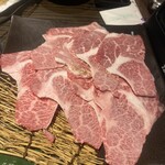 A5山形牛一頭買い焼肉くろべこ - 