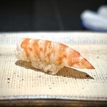 Sushi Nishizaki - ■車海老
                これまた、甘さが引き立つ絶妙な火入れです。
                なんでしょう、このキレイな甘さは♪