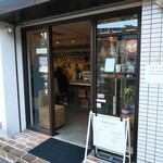 SUNRISE COFFEE - 15分程待って店内に。