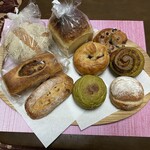 天然こうぼぱん とことこ - いろんな形のパン達が、大集合*\(^o^)/*