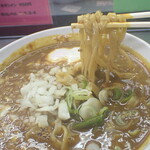 中華そば　こころ - カレーらーめん（麺）