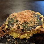 象屋 - 自分でかけるソースの分量や、旨味成分たっぷりのカツオ･青のりの味付けもだいぶうまくなってきた(^O^)❒’’