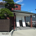 京遊膳かが田 - 住宅街の中にある豪邸がお店です