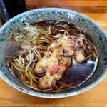 石かわ - おつゆはカエシがキリリと利いた関東風。