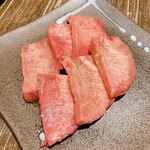 焼肉・しゃぶしゃぶ 肉の鶴々亭 - 