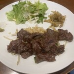 鉄板ステーキ 采 彩 - 牛ハラミステーキ120g,サラダ,もやし炒め,お漬物(搾菜)