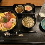 れすとらん北齋 - 鮪と海鮮のちらし丼2,580円