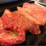 韓国料理と炭火焼肉 亀 - 